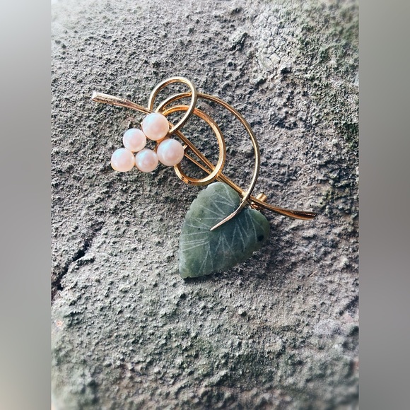 Jade Brooch Mid Century Modern - Picture 4 of 10